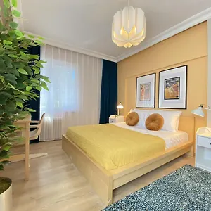 Chic Flat Near Shopping Malls In Sisli اسطنبول