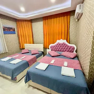 White Apartahotel